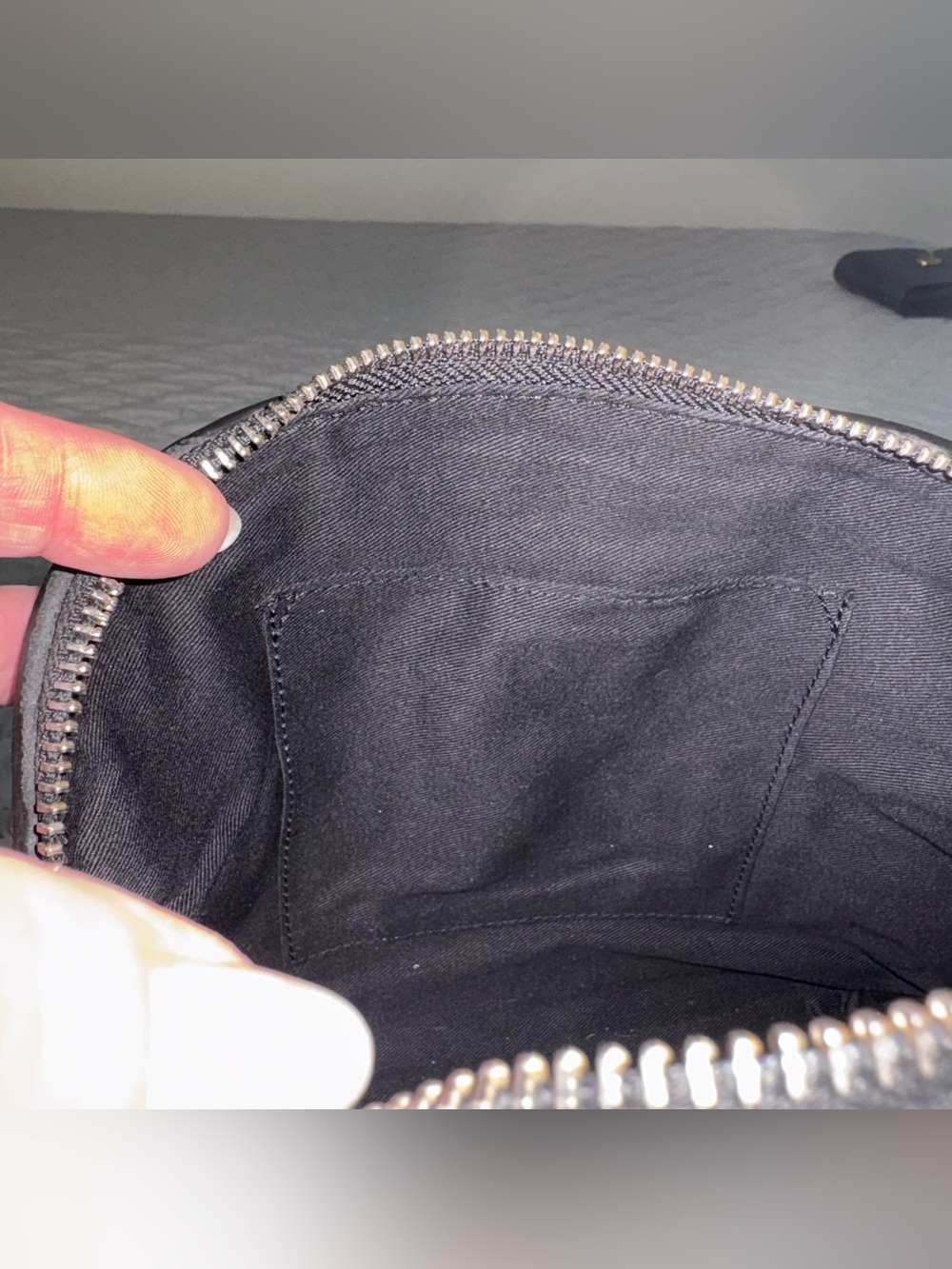 Dragon Diffusion Chunky Fellini Black Woven Leather Crossbody Pouchette - Picture 8 of 8